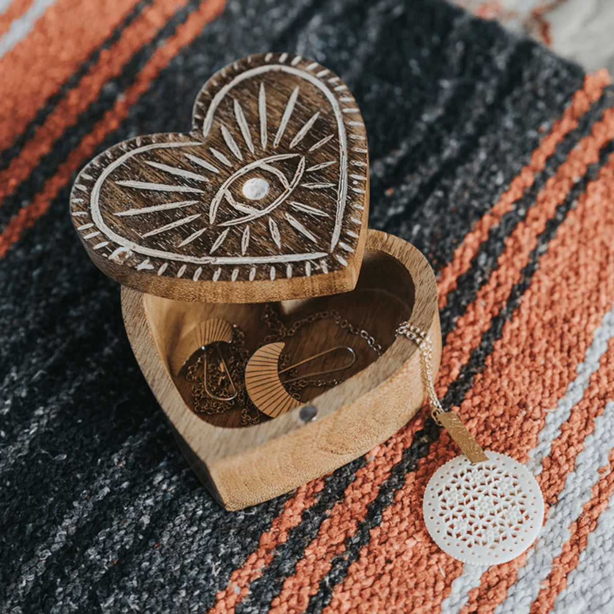 Ravi Evil Eye Heart Box 4 Ravi Evil Eye Heart Box - Image 2