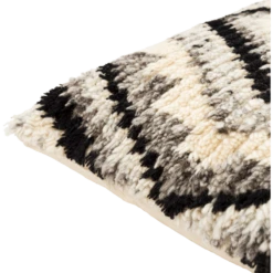 Zohra Shag Pillow 11 Zohra Shag Pillow -home decoration bes003 detail corner PhotoRoom