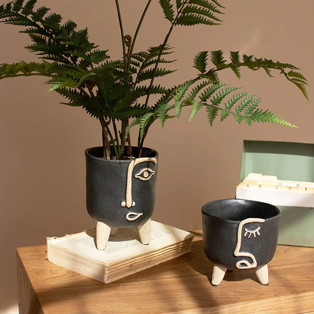 Footed Face Planter Set 3 Footed Face Planter Set