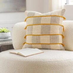 Sadaf Woven Pillow -home decoration drr001 styleshot 201