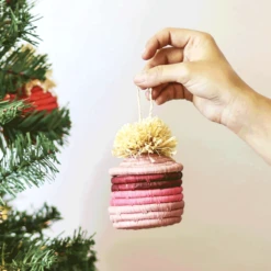 Pink Pom Pom Basket Ornament -home decoration ornament2